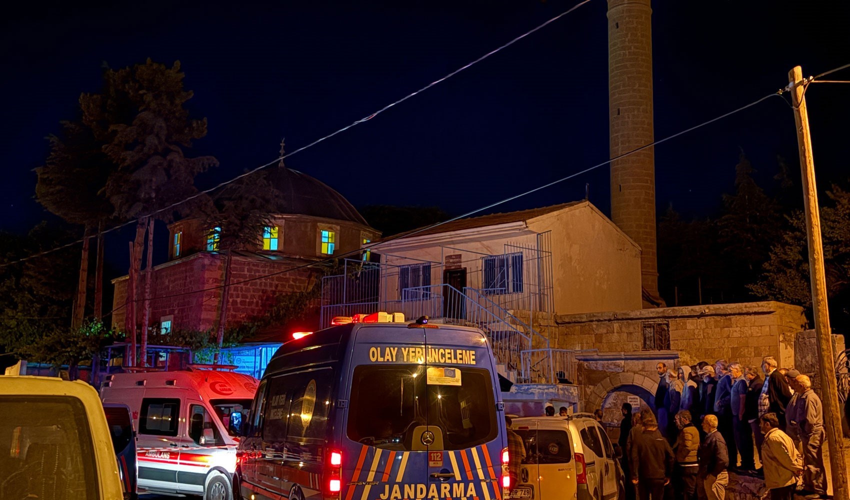 Camide 2 kişiyi öldüren saldırganın asıl hedefi imammış