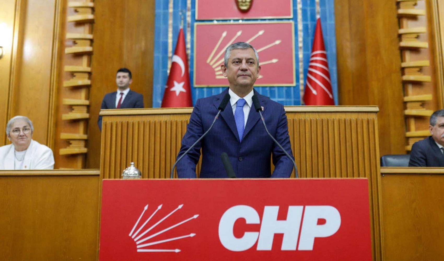 Son Dakika... Özgür Özel'den Deniz Göktaş'a destek! 'İktidarı da eleştiriyor bizi de eleştiriyor'