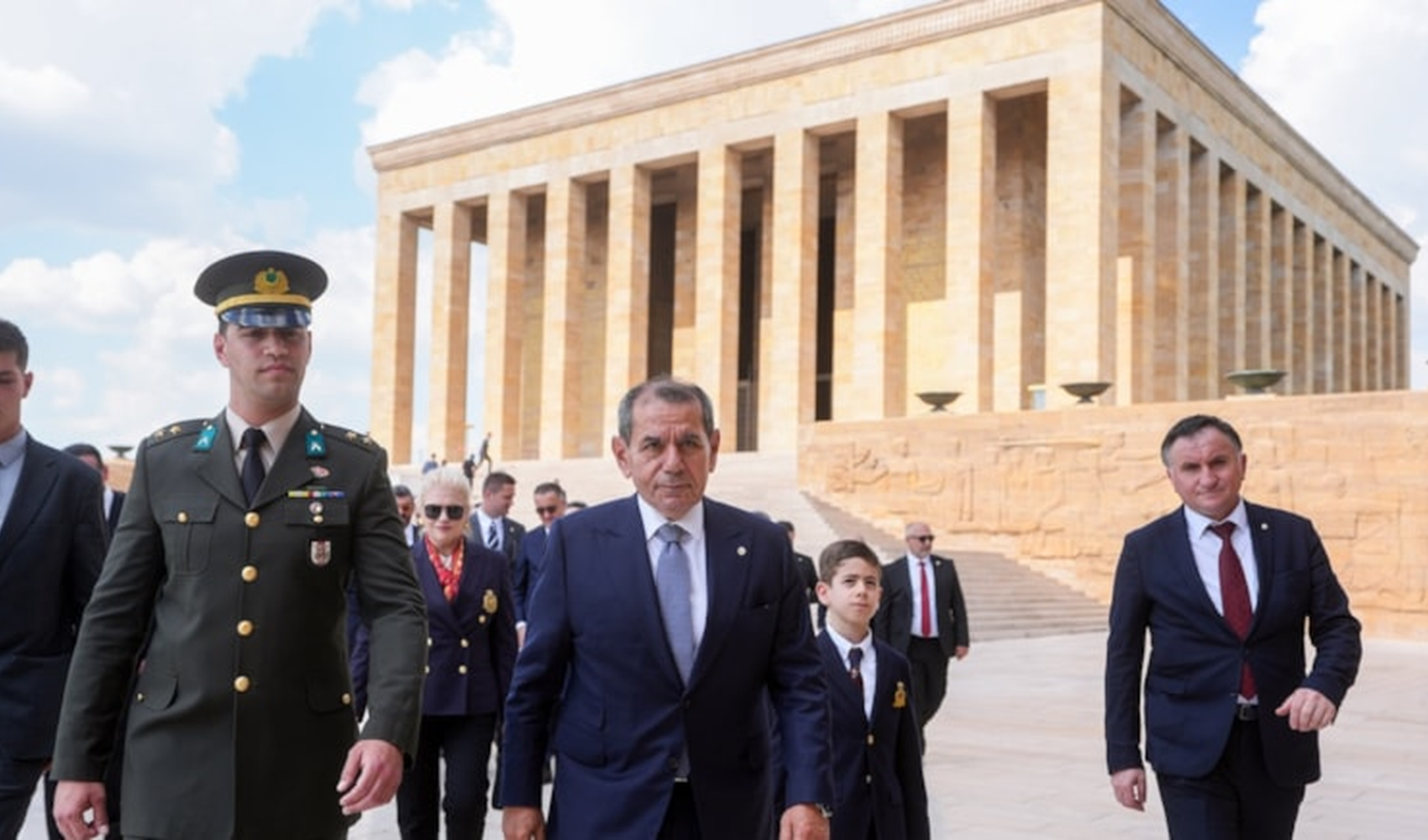 Galatasaray yönetiminden Anıtkabir'e ziyaret