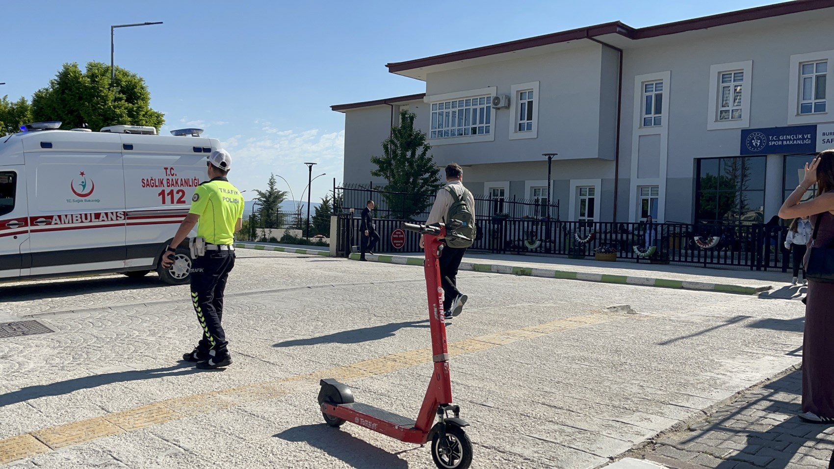 Üniversite öğrencisi yurdun 6'ncı katından düşerek hayatını kaybetti