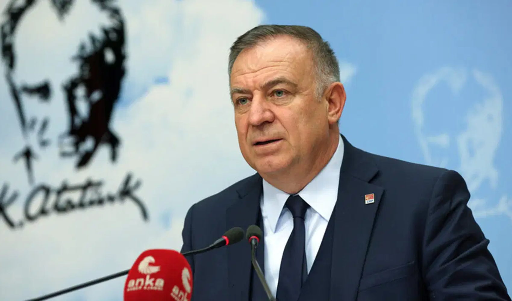 CHP'li Zeybek, altı beldede yapılan seçimlerde seçmen artışına dikkat çekti