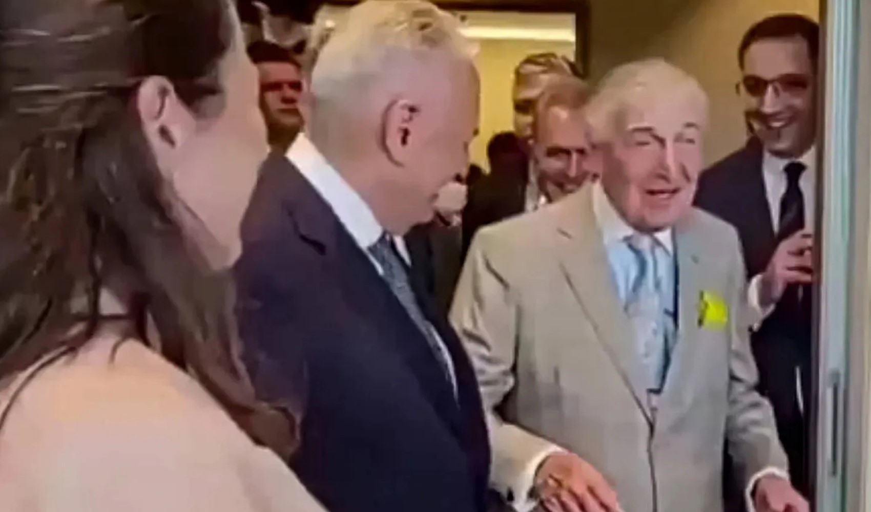 Bir fıkra bin özür