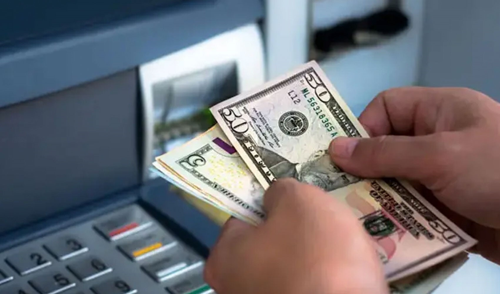 ATM'lerde sahte dolarları TL'ye çeviren şebekeye operasyon