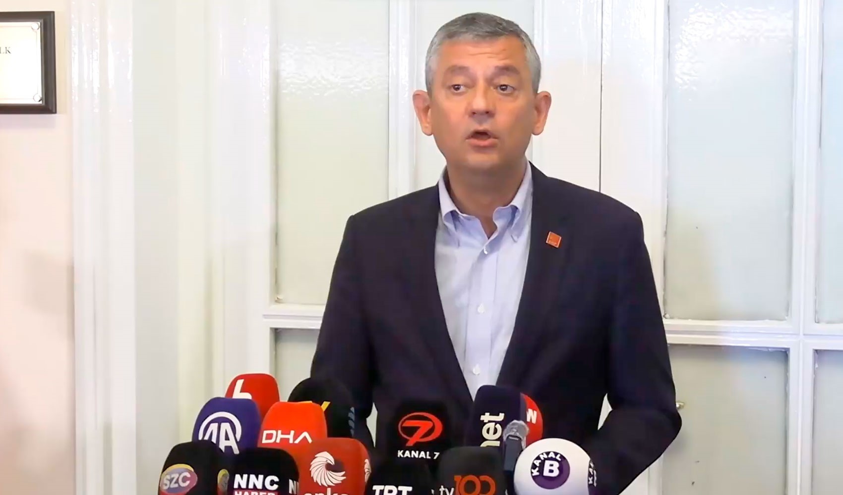 Son Dakika... Özgür Özel'den Kılıçdaroğlu cephesine çok sert grup toplantısı tepkisi: 'Ferdi Zeyrek'in ölüm yıl dönümünü fırsat bildiler!'