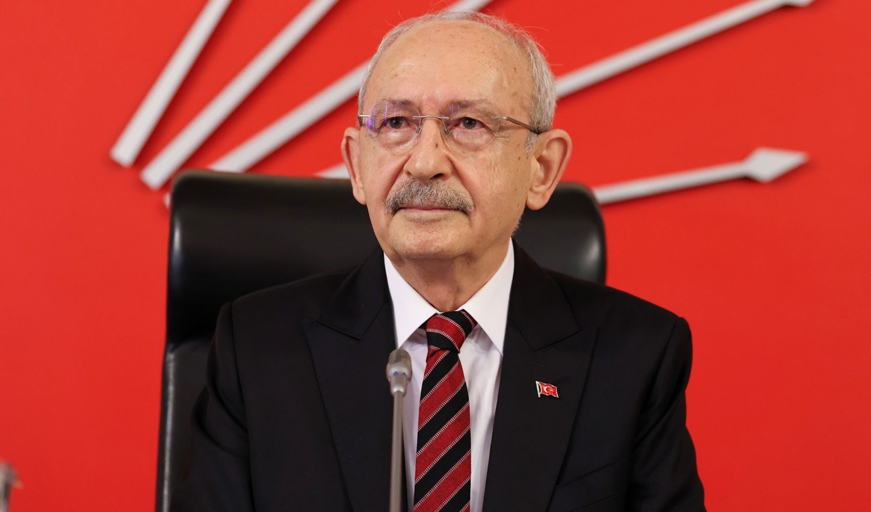 Aday olamayınca Özgür Özel'i hedef almıştı: 'CHP sandığa gömülecek' diyen isim CHP Genel Sekreter Yardımcısı oldu