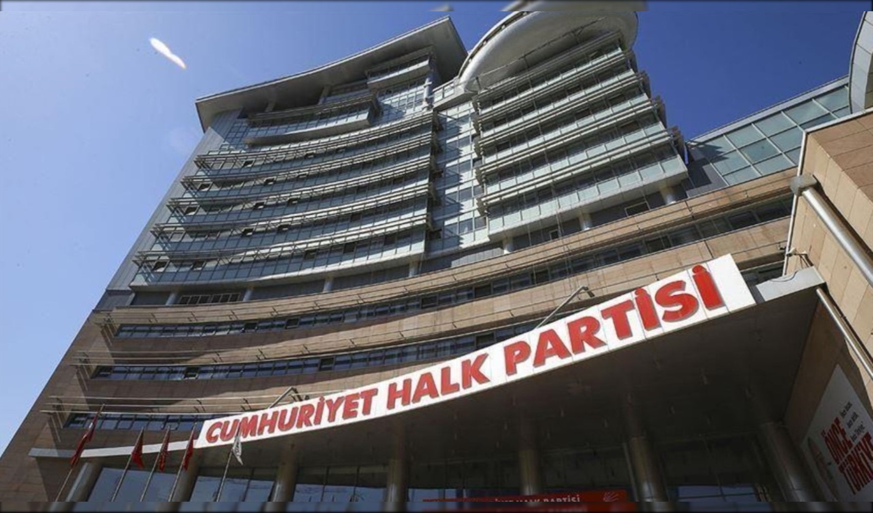CHP'de 7 il başkanı görevden alındı