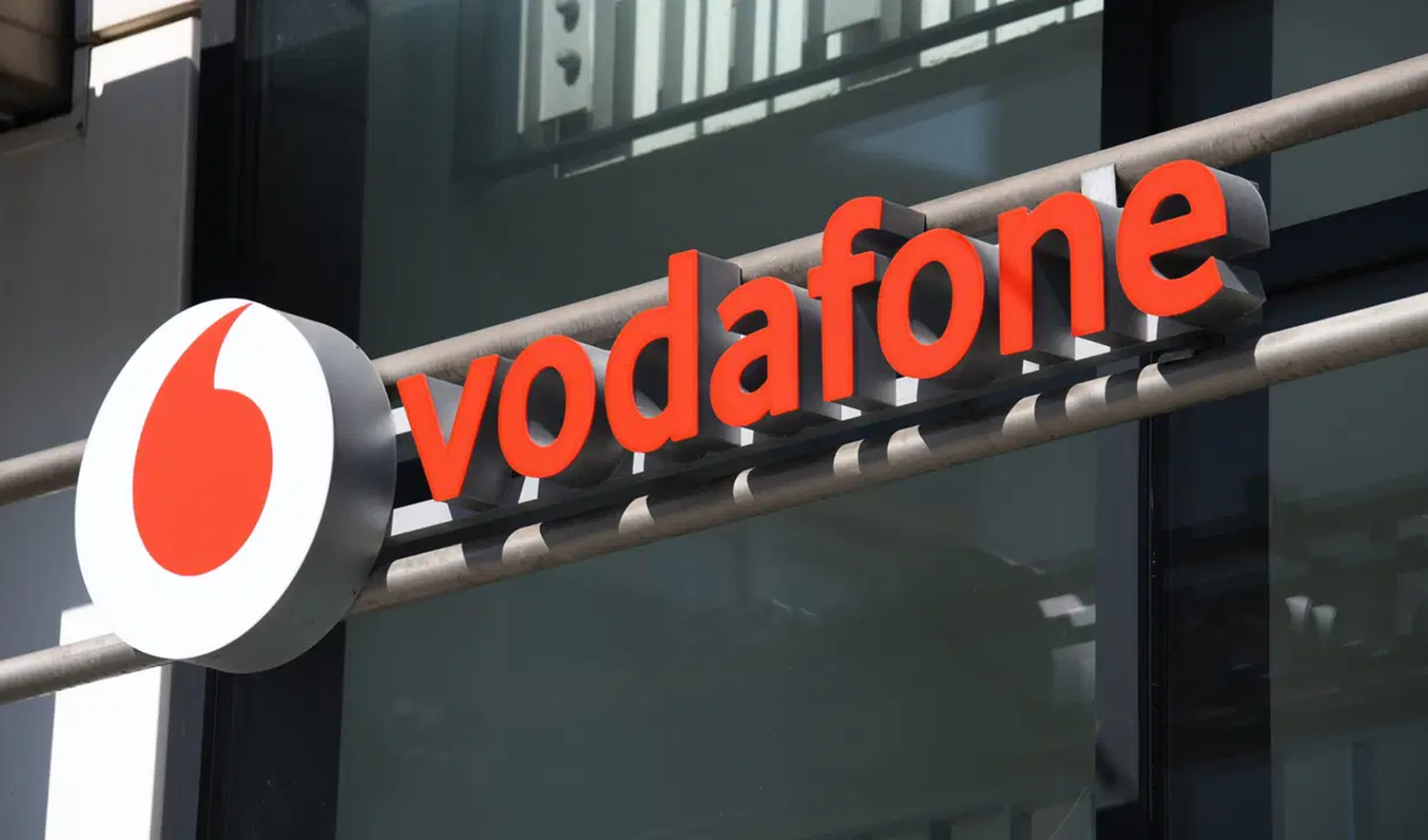 Vodafone’un en büyük hissesi Fransız milyardere geçti