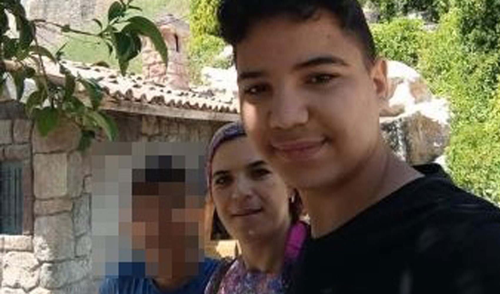 Eski eşini ve oğlunu pompalı tüfekle öldürdü