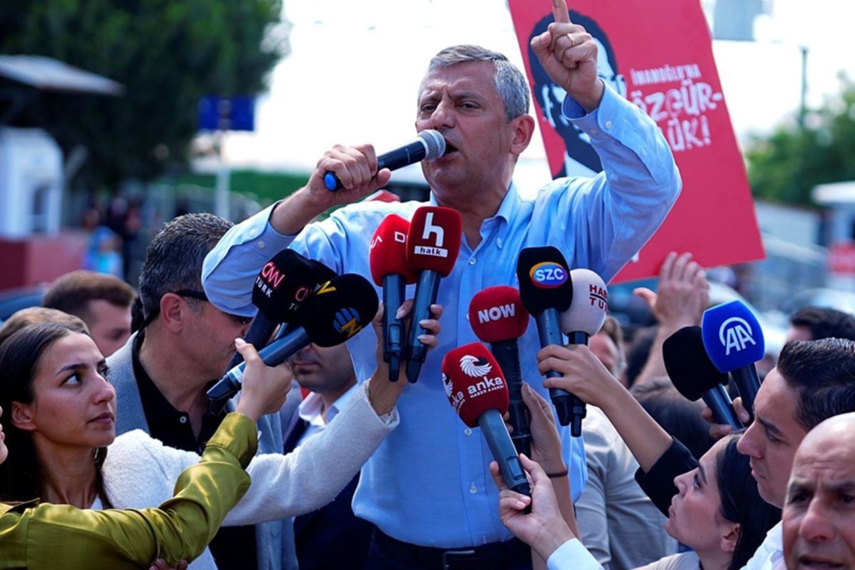Son ankette Kılıçdaroğlu ve Erdoğan'a kötü haber: Özgür Özel yeni parti kurarsa sandıkta tüm dengeler değişiyor!