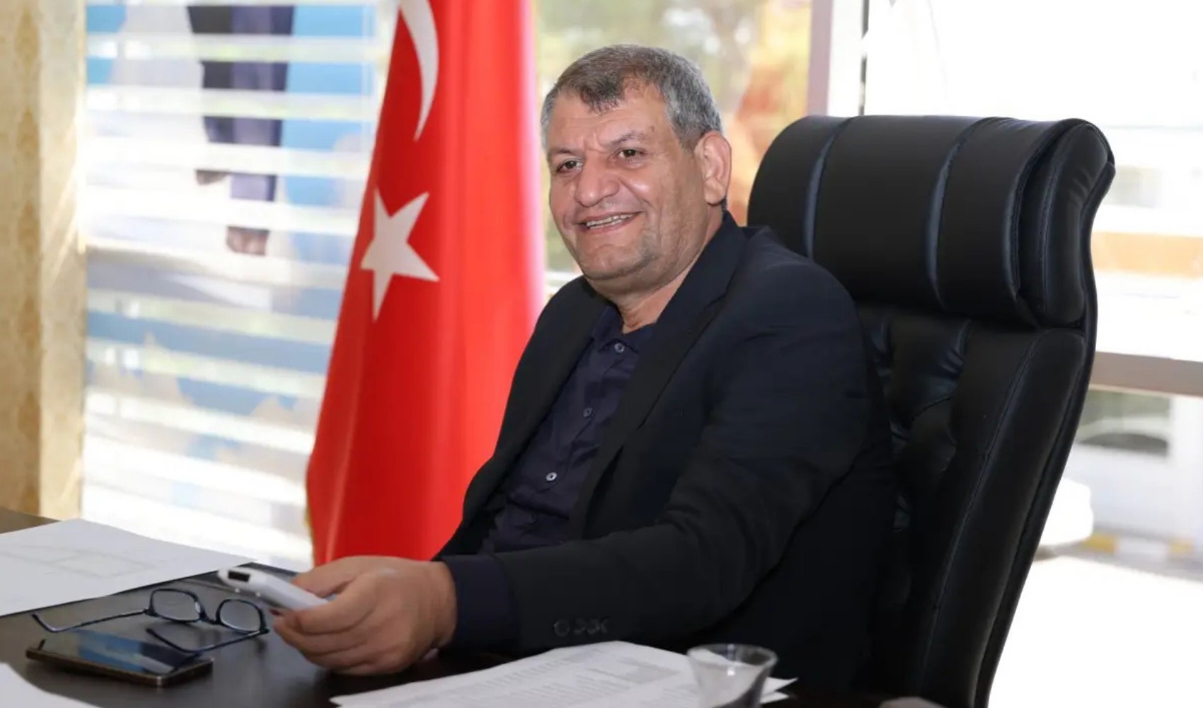 Belediye başkanının makam aracında yakalanan kaçak göçmen üzerine soruşturma başlatıldı