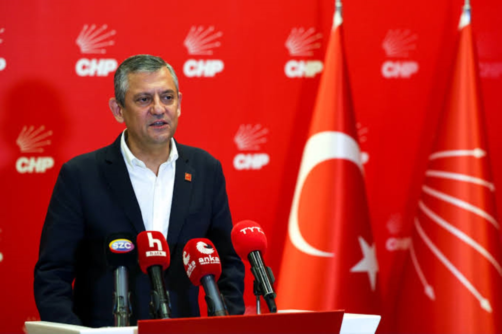 Özgür Özel ile karşılaştırıldı: MHP seçmeninden çarpıcı Erdoğan yanıtı