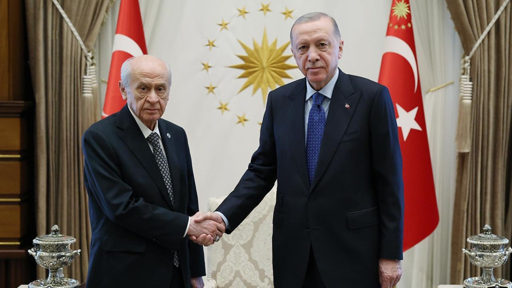 Özgür Özel ile karşılaştırıldı: MHP seçmeninden çarpıcı Erdoğan yanıtı