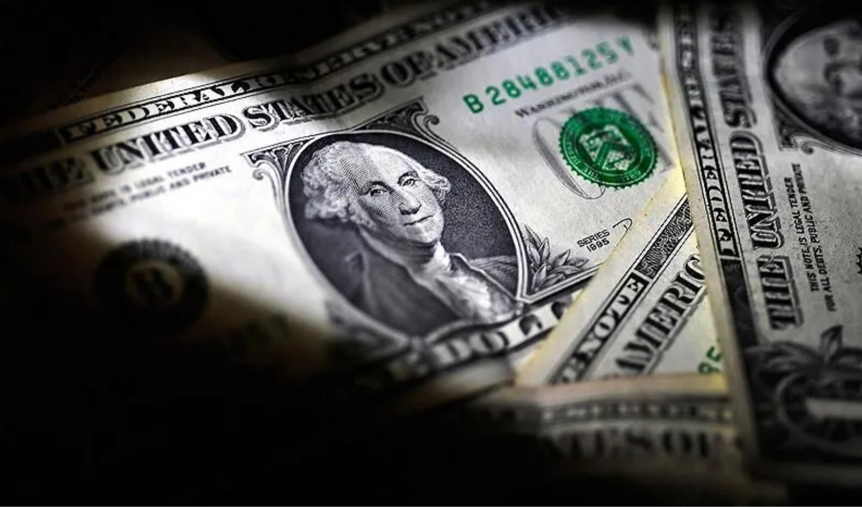 Dolar tüm zamanların rekorunu kırdı