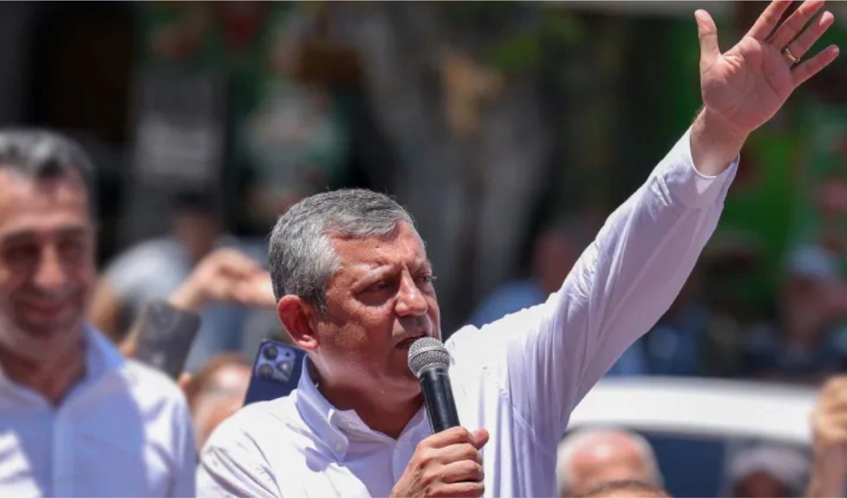 Özgür Özel yeni partinin adını ilk kez açıkladı!