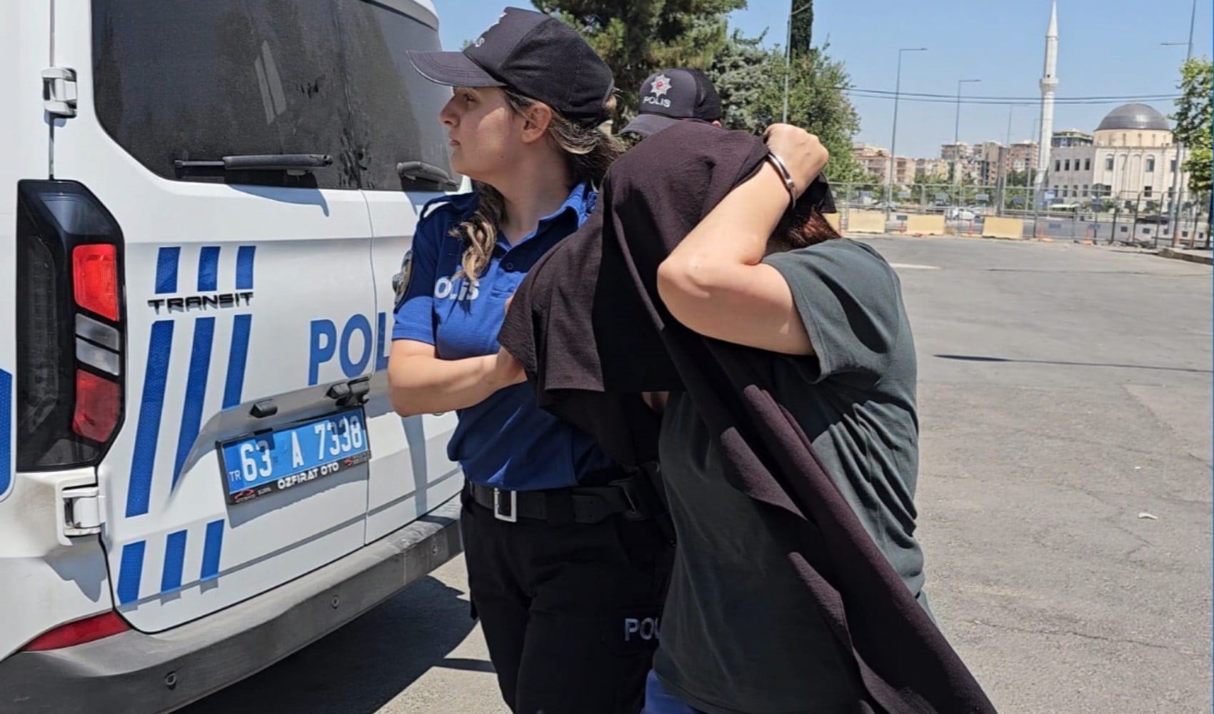 Hemşire kılığına girip bebek kaçırmaya çalışan şüpheli adliyede