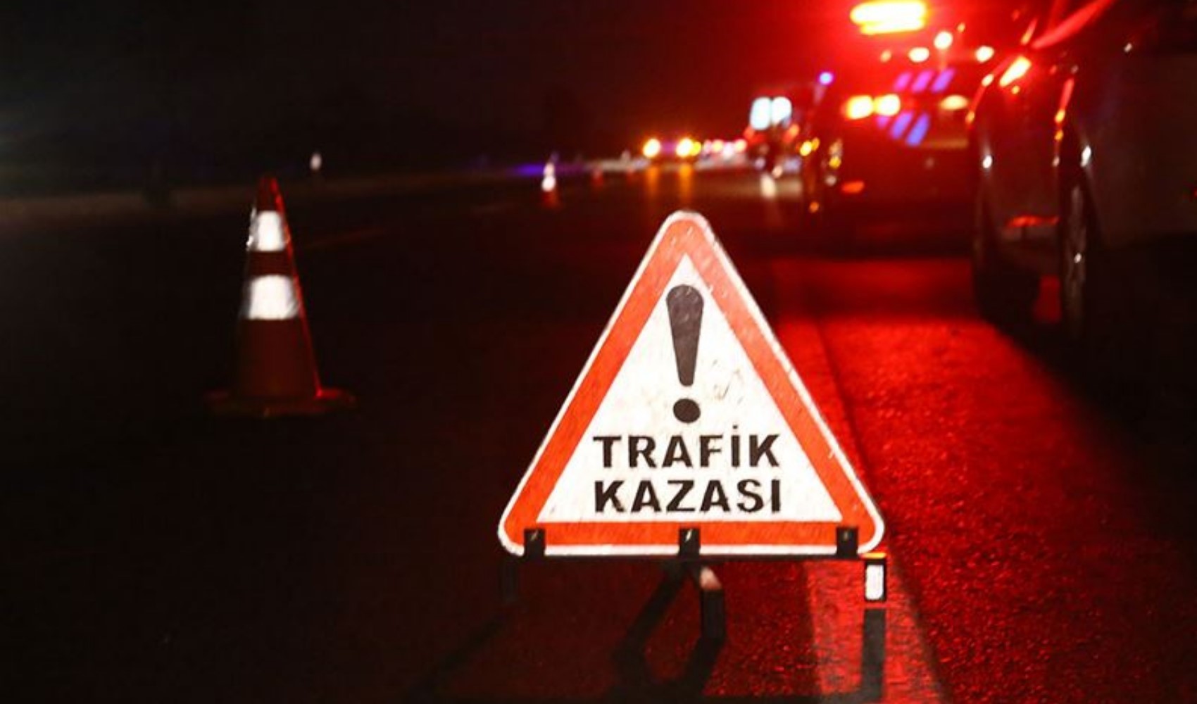 Amasya'da çift katlı yolcu otobüsü devrildi! Çok sayıda yaralı var