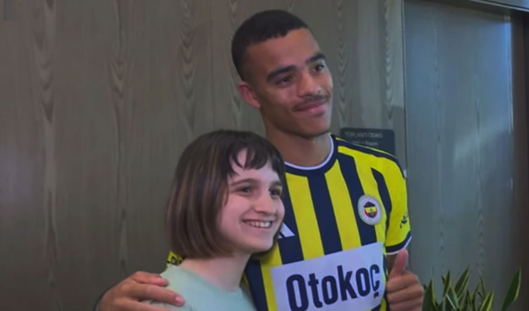 Mason Greenwood İstanbul'a geldi, forma numarası belli oldu