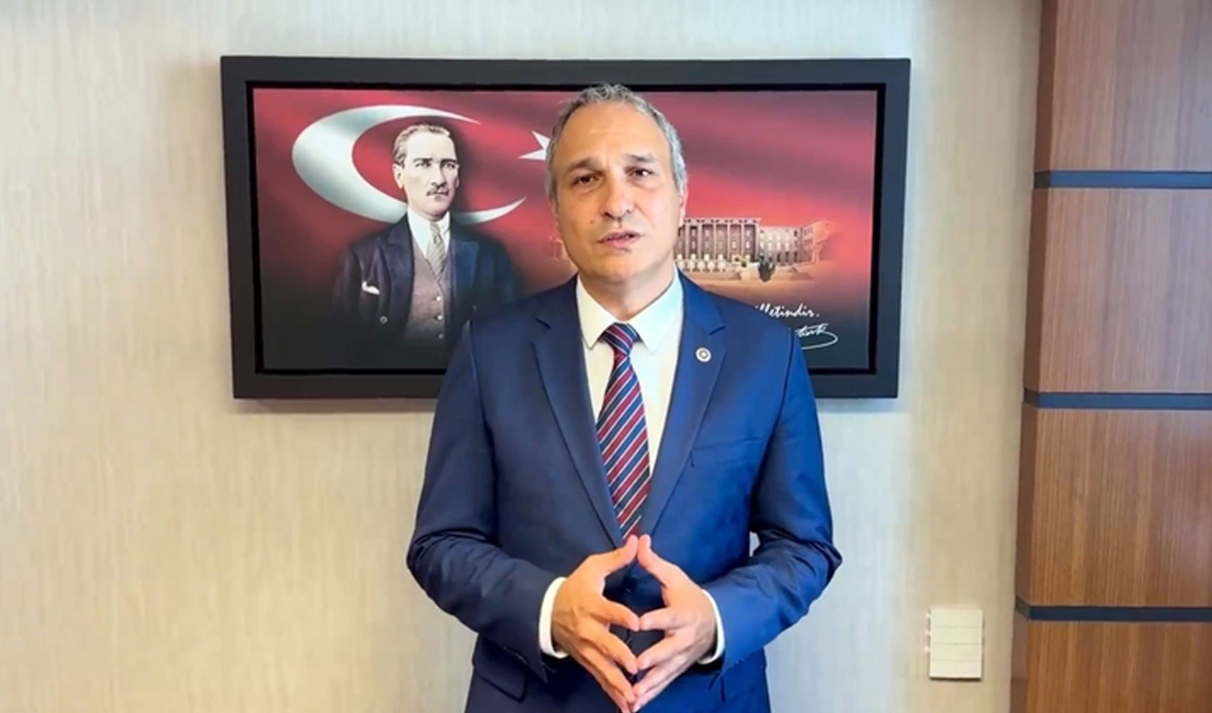 CHP'li Özçağdaş '52 il başkanımızı görevden aldılar' dedi