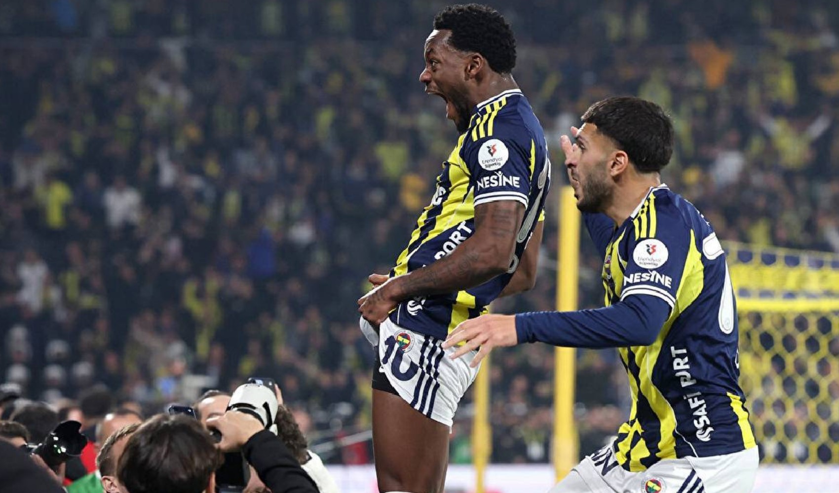 Benfica, Jhon Duran transferinde mutlu sona yaklaştı
