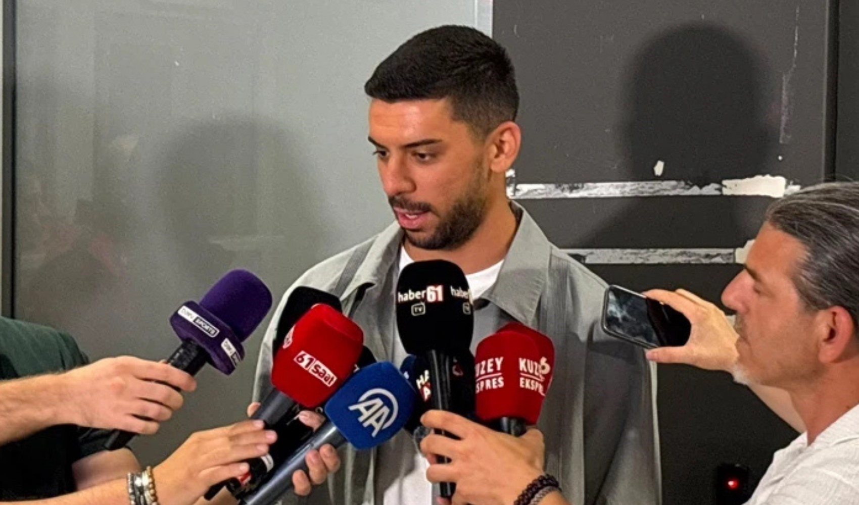 Trabzonspor, Cenk Özkacar transferini duyurdu