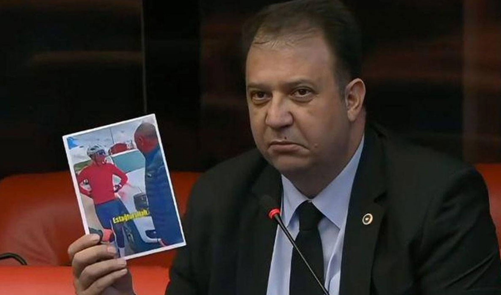 Görevden alınan taytlı valiyi hedef gösteren CHP’li vekile, partisinden tepki