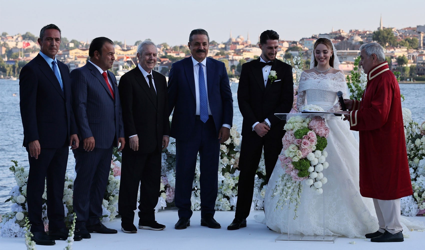 İsmail Yüksek, dünyaevine girdi