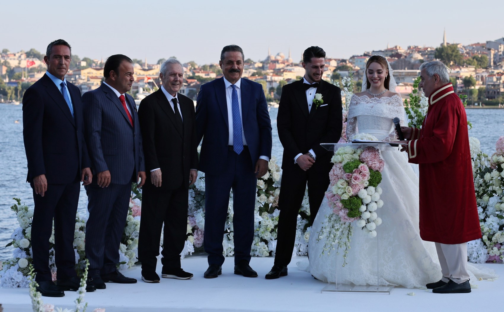 İsmail Yüksek, dünyaevine girdi