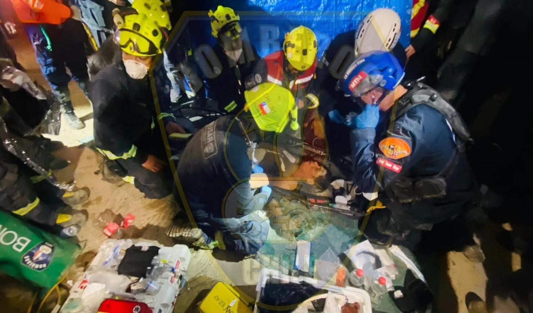 Venezuela depreminde enkaz altında 8 gün kalan güvenlik görevlisi sağ kurtarıldı