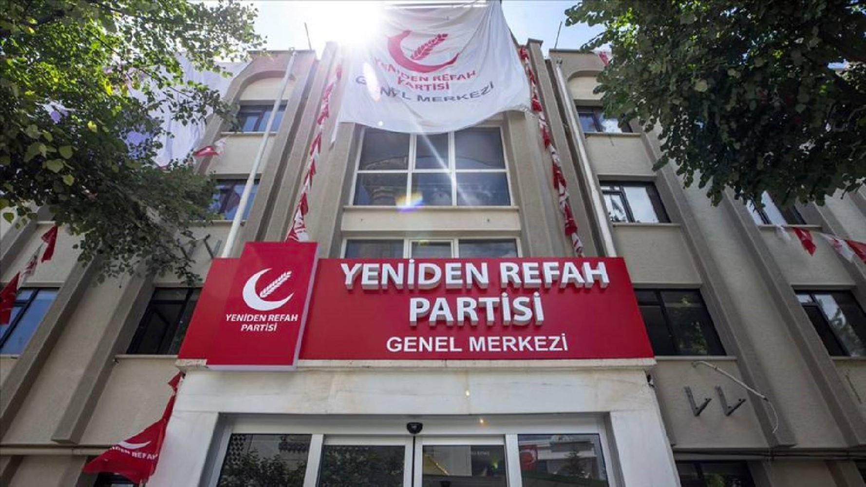 Striking picture for Özgür Özel's 'New Party' in AREA's latest poll