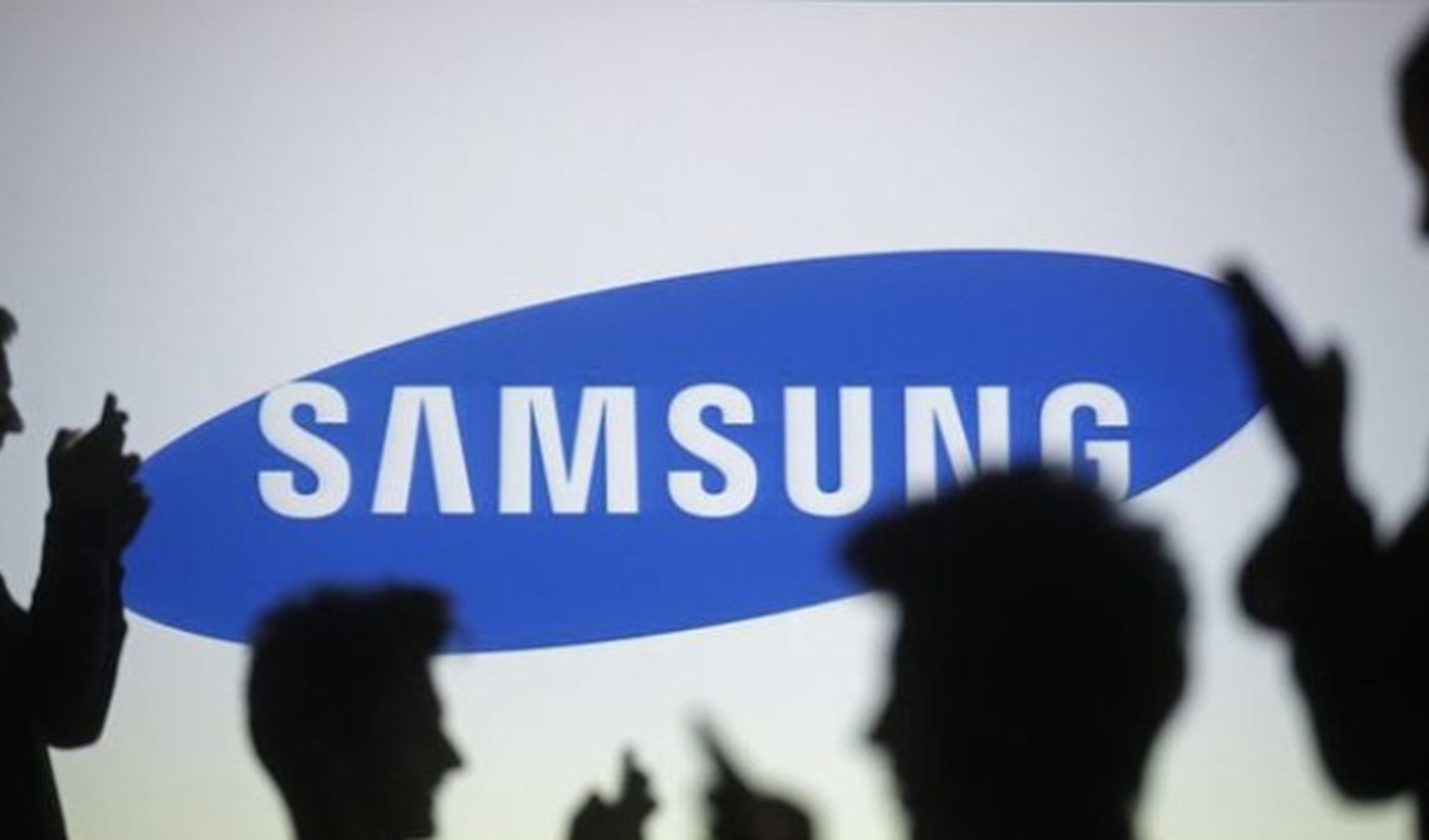 Samsung to unveil its new foldable phones today