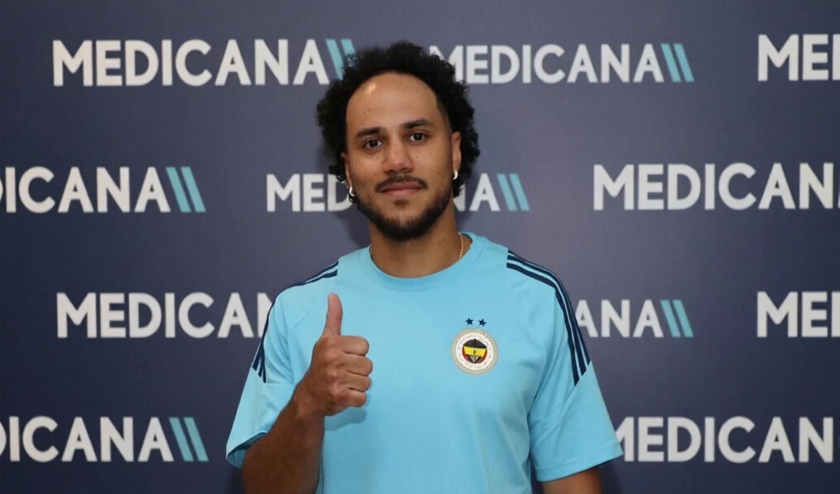 Fenerbahçe's new signing Shane Larkin passes medical examination
