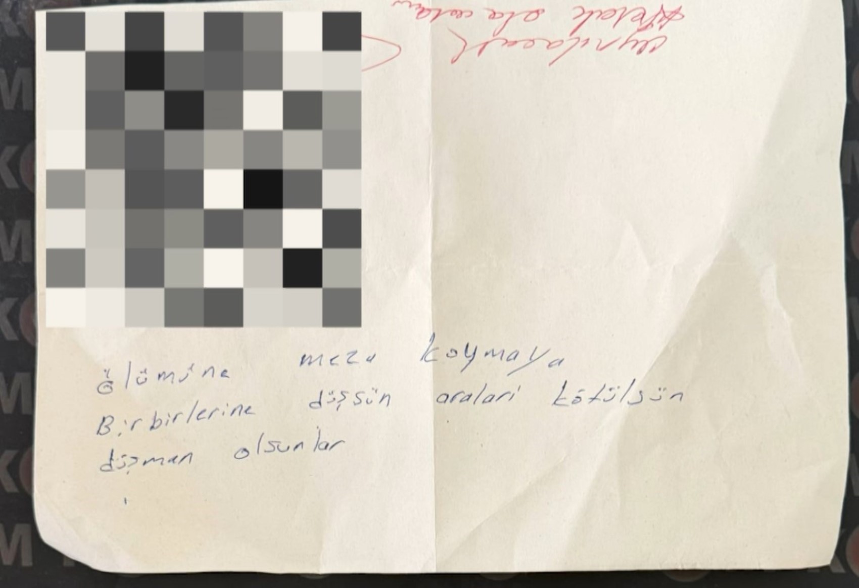 'Büyü ve beddua içerikli kağıt' operasyonu: Hocam eşim boşanma davası açmış