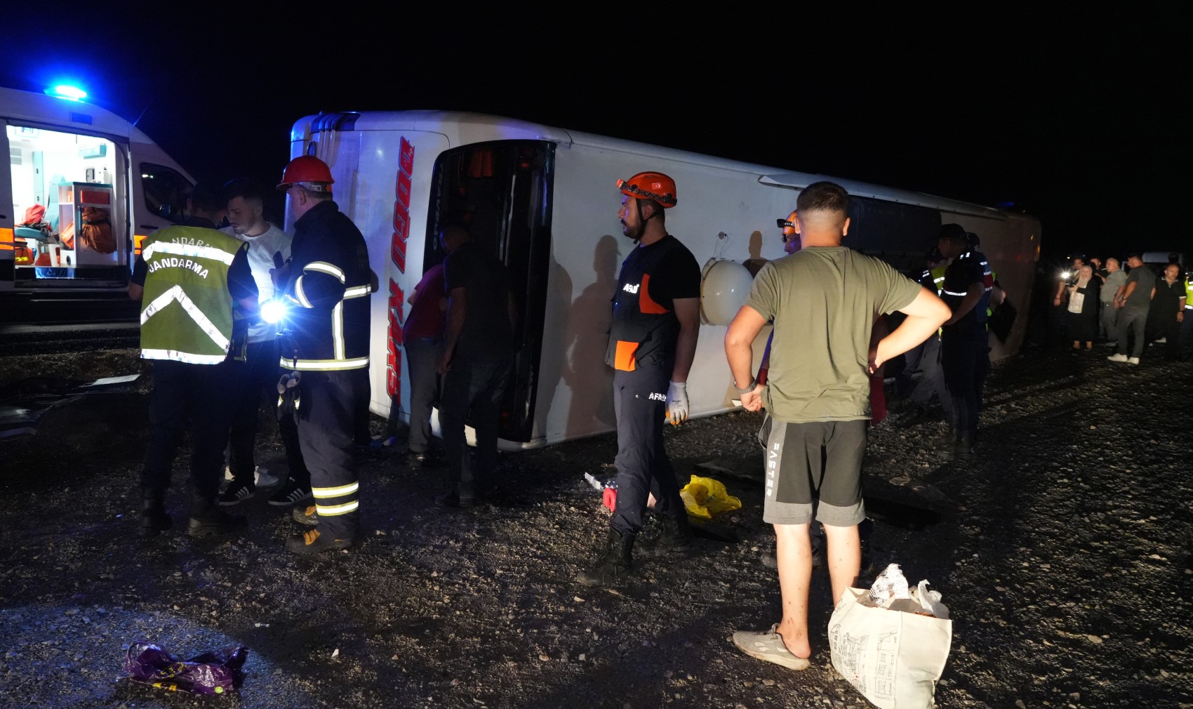 Otobüs kazasında yaralı sayısı 40'a yükseldi