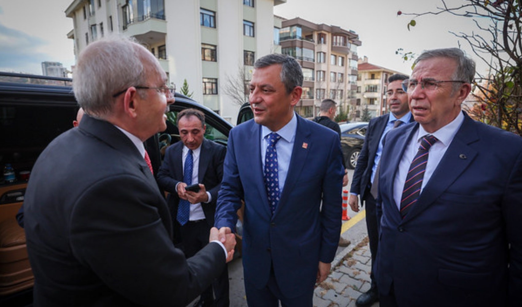 Etnofeodal işgalden postmodern Hürriyet ve İtilaf'a