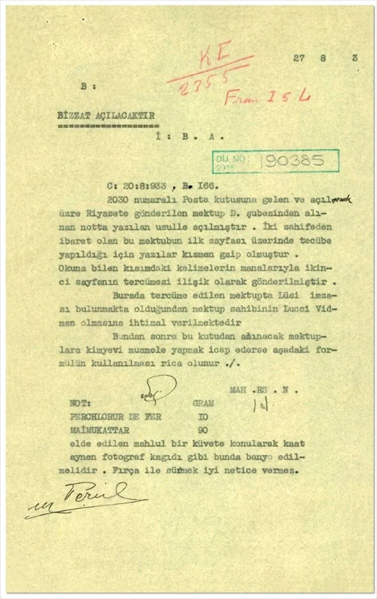 1933 tarihli, “Bizzat açılacaktır” ibareli tarihi arşiv belgesi.