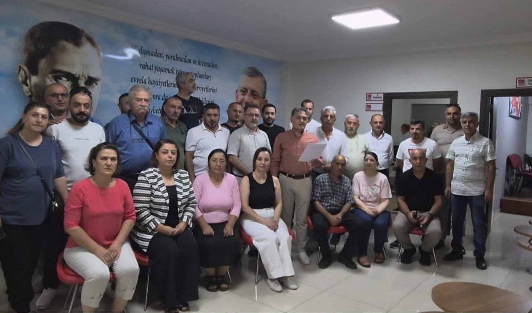 CHP Erzincan teşkilatında toplu istifa: Yöneticiler ve bazı belediye başkanları partiden ayrıldı