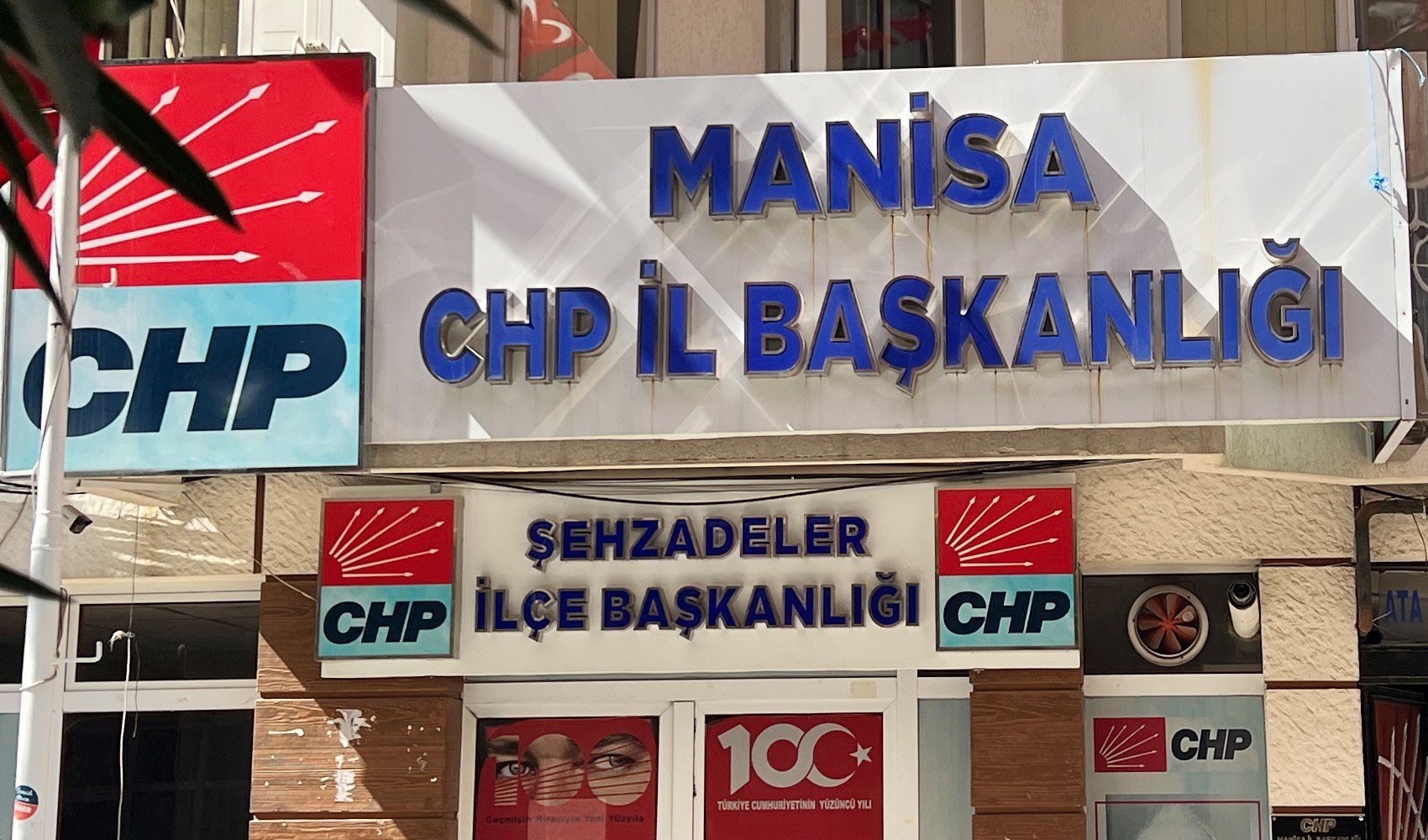 Manisa CHP İl Başkanlığı’nda kavga