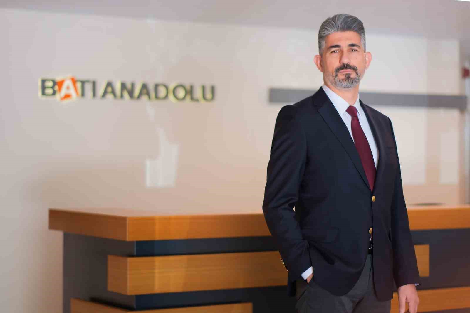 Batı Anadolu Şirketler Topluluğu İcra Kurulu Üyesi ve Üretim Operasyon Grup Başkanı Caner Türkyener'in kurumsal portresi.