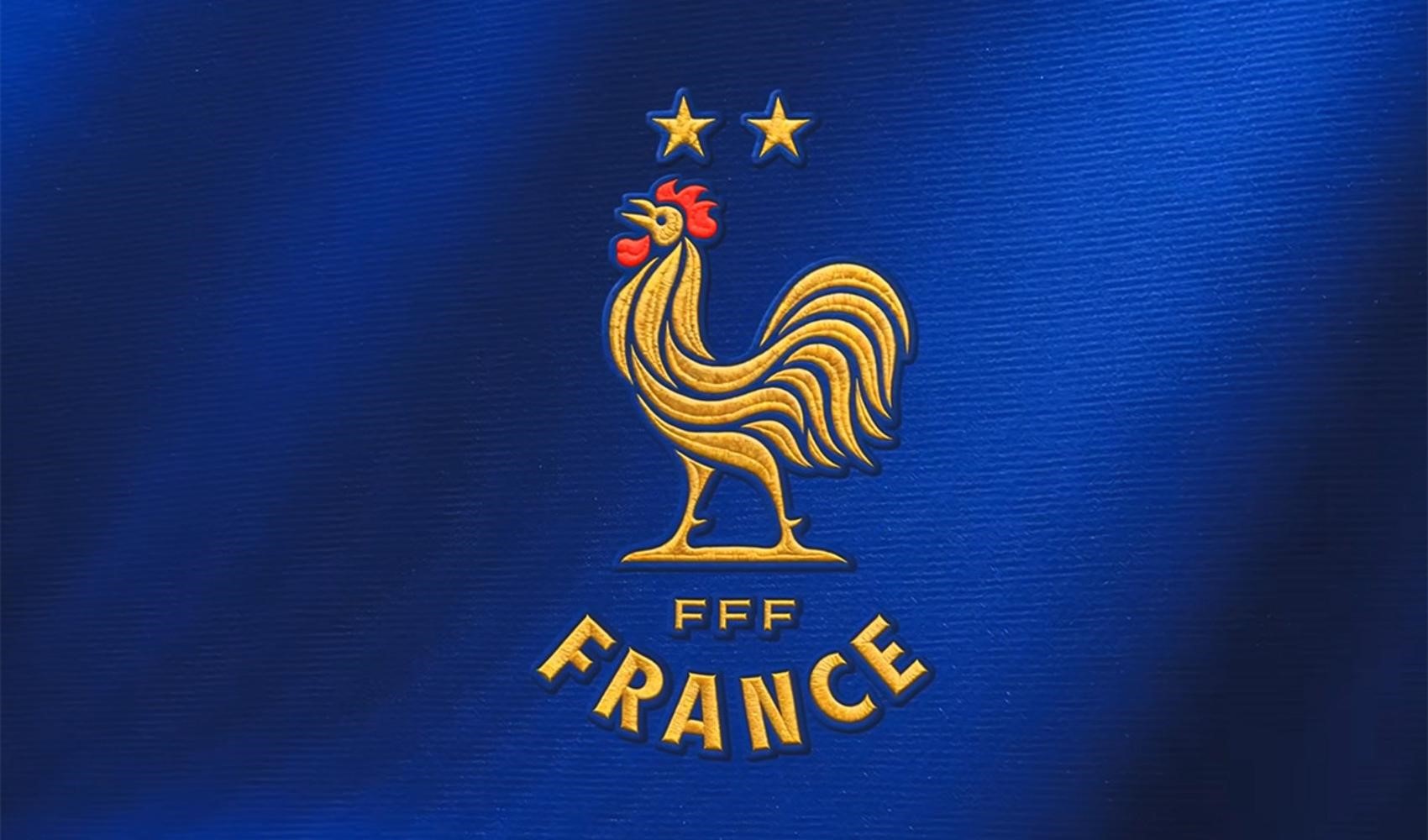 La Federazione Calcistica Francese presenta il suo nuovo logo: la forma esagonale lascia il posto al gallo d'oro