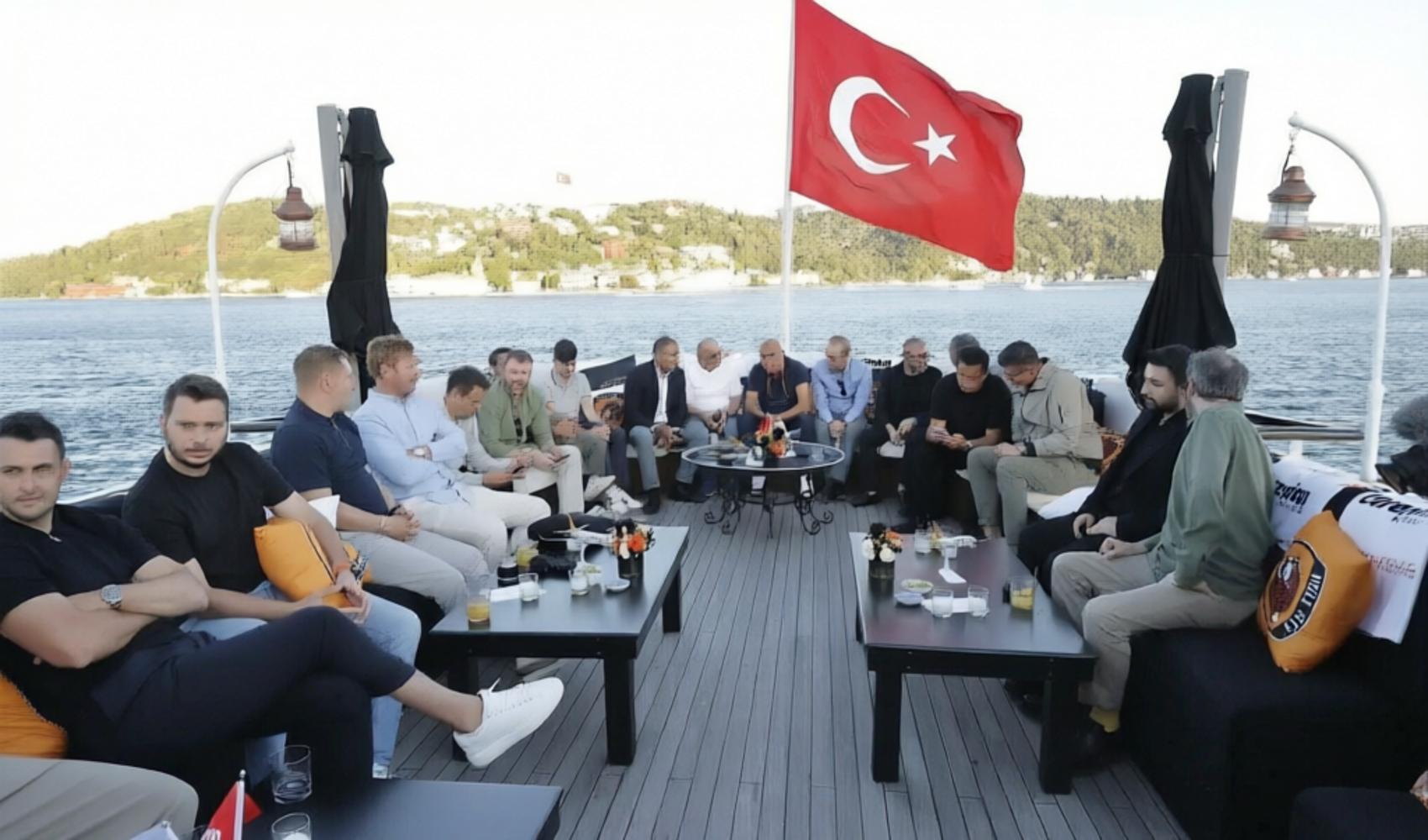 Hull City ekibine İstanbul Boğazı’nda özel tur