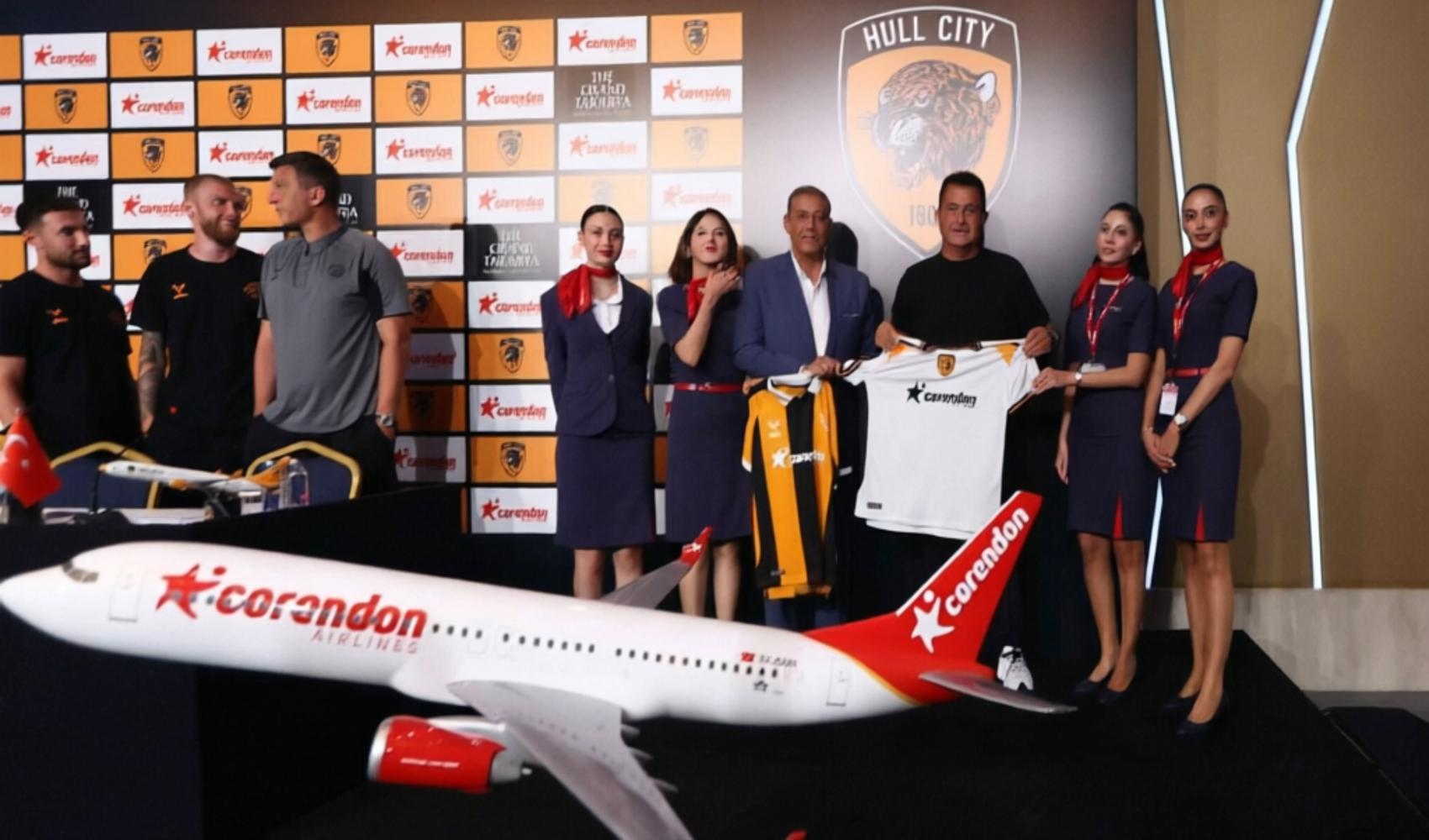 Corendon Airlines ile Hull City arasındaki sponsorluk anlaşması yeni sezonda da devam edecek
