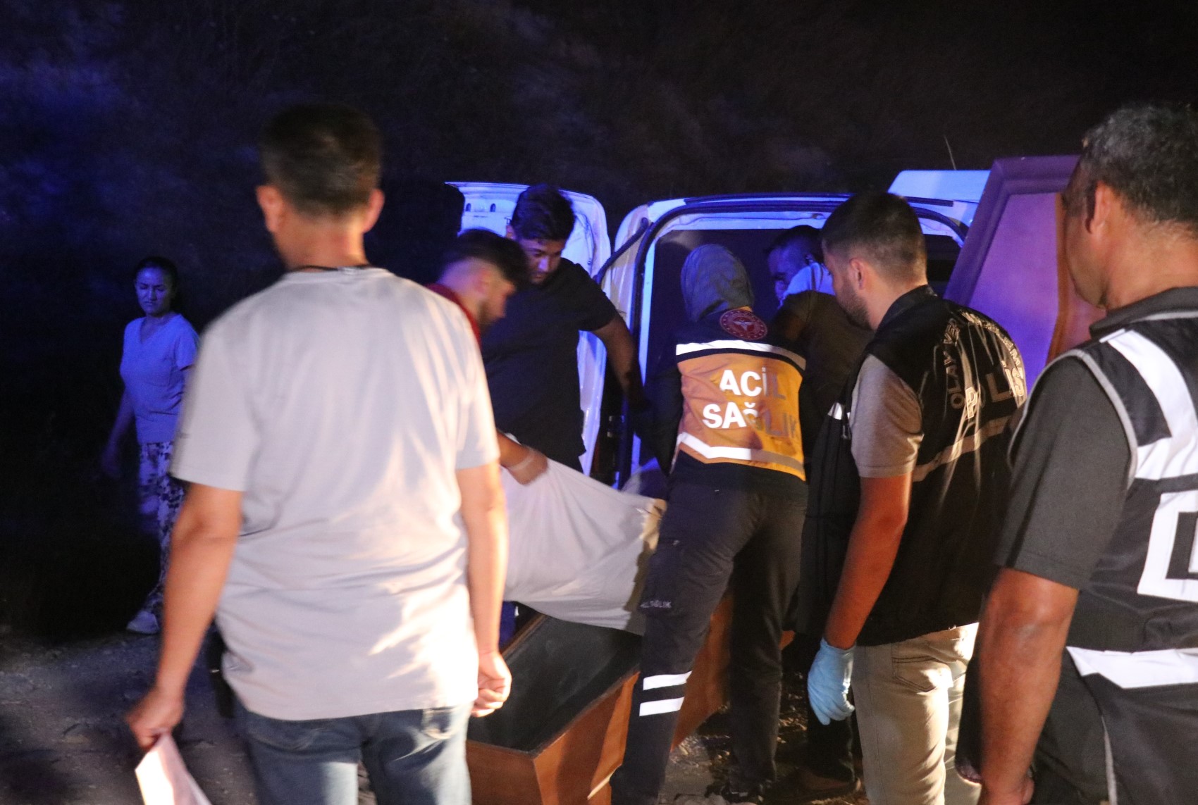 Küfürleşme cinayetinde 11 kişi tutuklandı: Kısa sürede silahlı kavgaya döndü