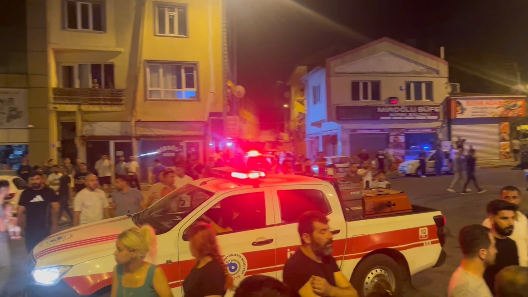 Apartmanın en üst katında doğal gaz kaynaklı facia: 2 ölü, 5 yaralı