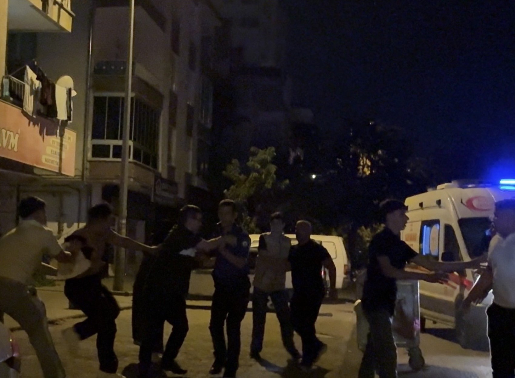 Çocuklar arasında bıçaklı kavga: 1 yaralı, 1 gözaltı