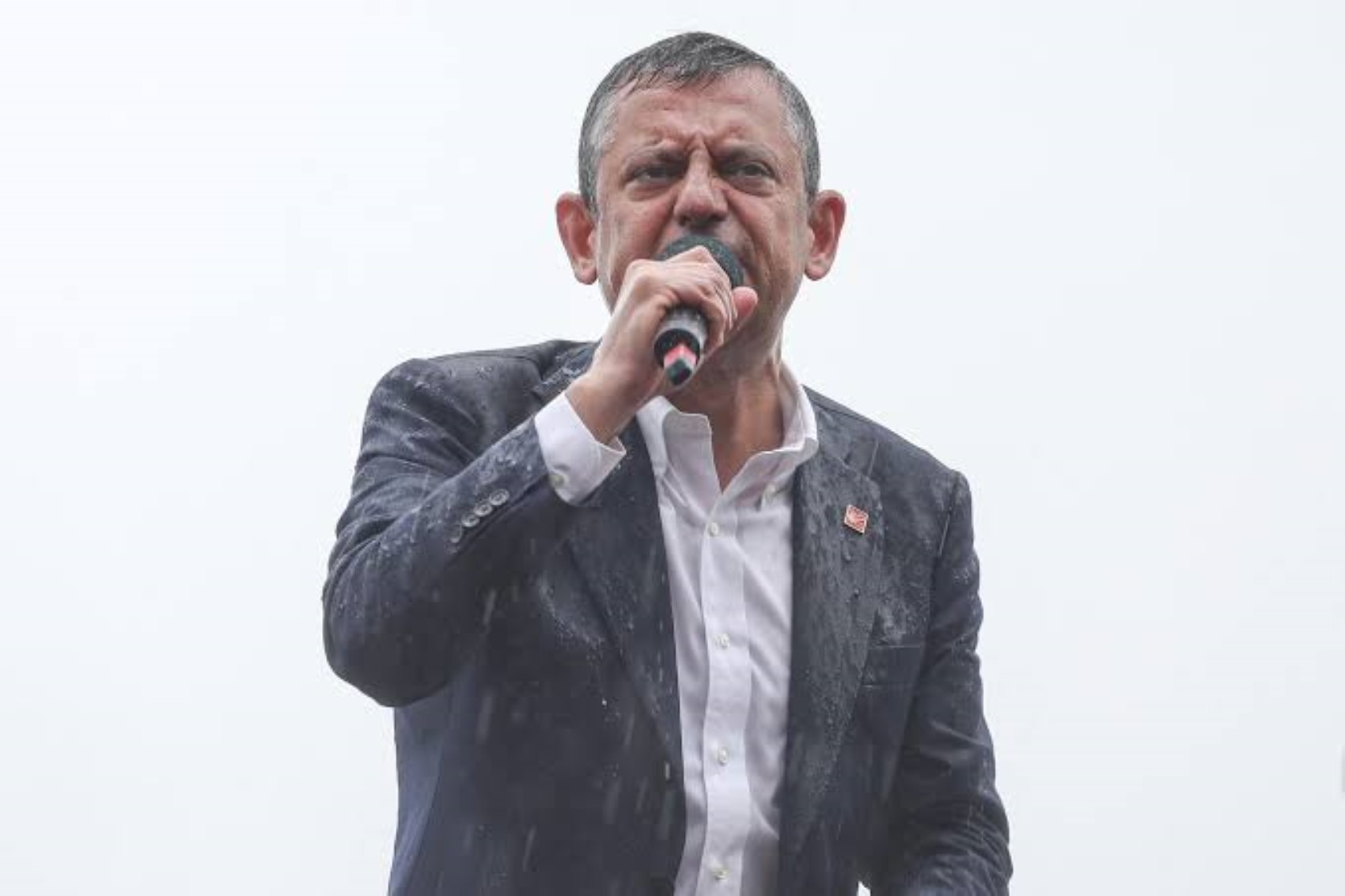 CHP'deki liderlik senaryoları oyları değiştirdi: Özgür Özel'in masasındaki anketten Kılıçdaroğlu'na kötü haber!