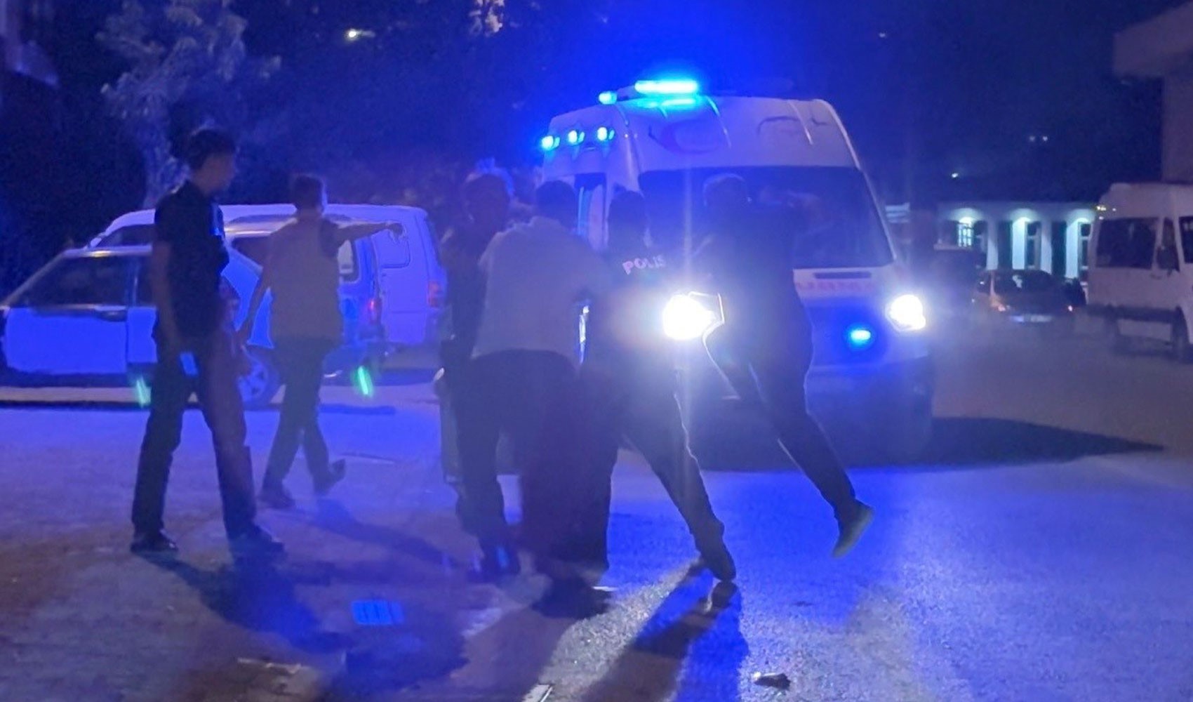 Çocuklar arasında bıçaklı kavga: 1 yaralı, 1 gözaltı
