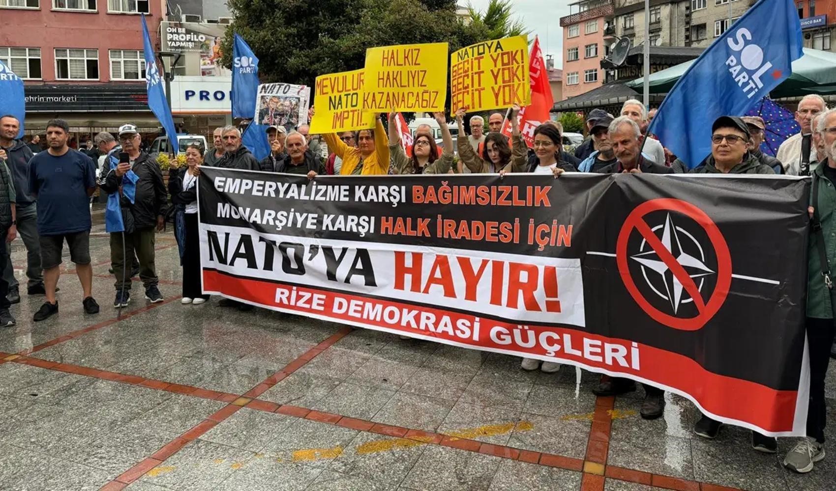 Rize Pazar’da NATO Zirvesi protestosu: Sivil toplum kuruluşlarından ‘NATO’ya hayır’ yürüyüşü
