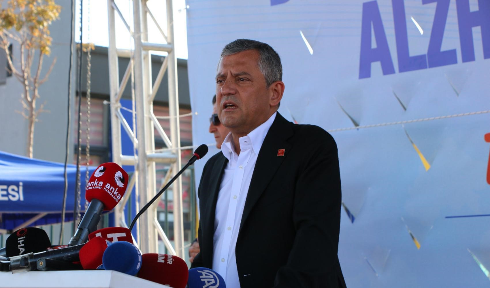 Özgür Özel Eskişehir’de konuştu: Zor günlerde mücadele son derece kıymetli