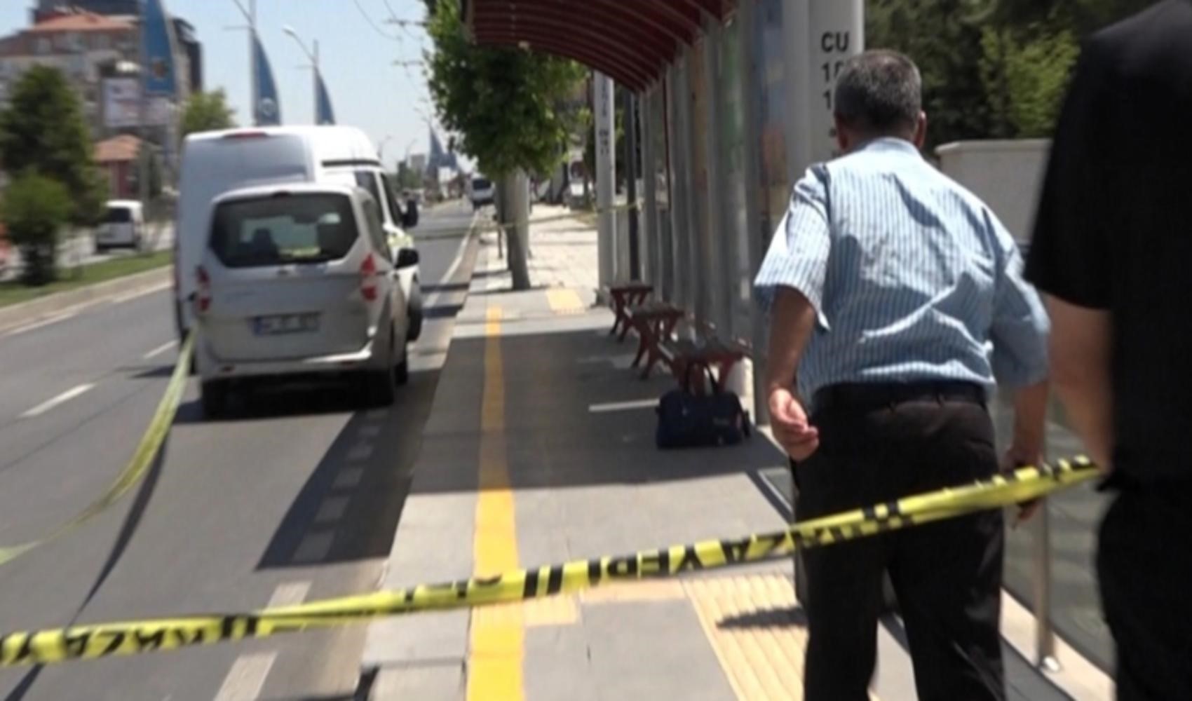 Malatya’da durakta unutulan çanta paniği: Fünye hazırlığı sırasında sahibi geldi