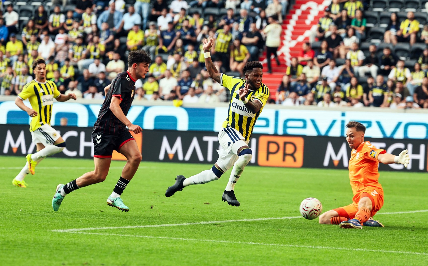 Fenerbahçe'den ilk hazırlık maçında farklı sonuç